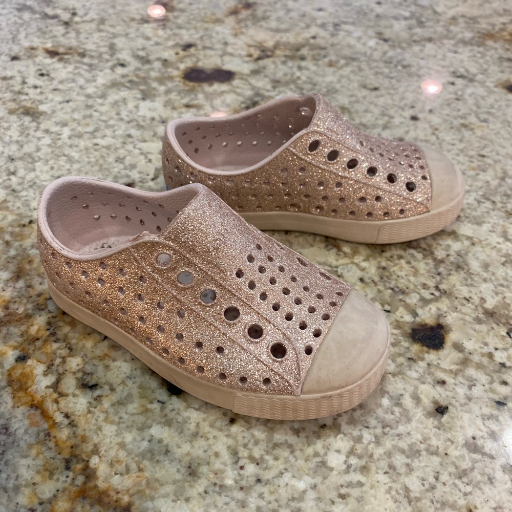Native Jefferson Bling glitter slip-on shoes sz C6